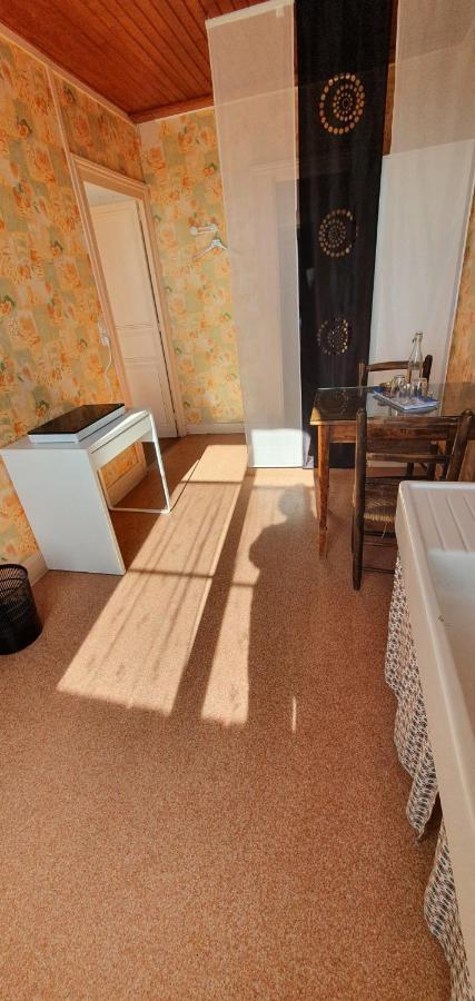 Bed and Breakfast Joyeux Reveil Курсёль-сюр-Мер Экстерьер фото
