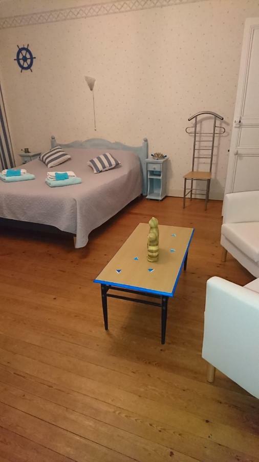 Bed and Breakfast Joyeux Reveil Курсёль-сюр-Мер Экстерьер фото